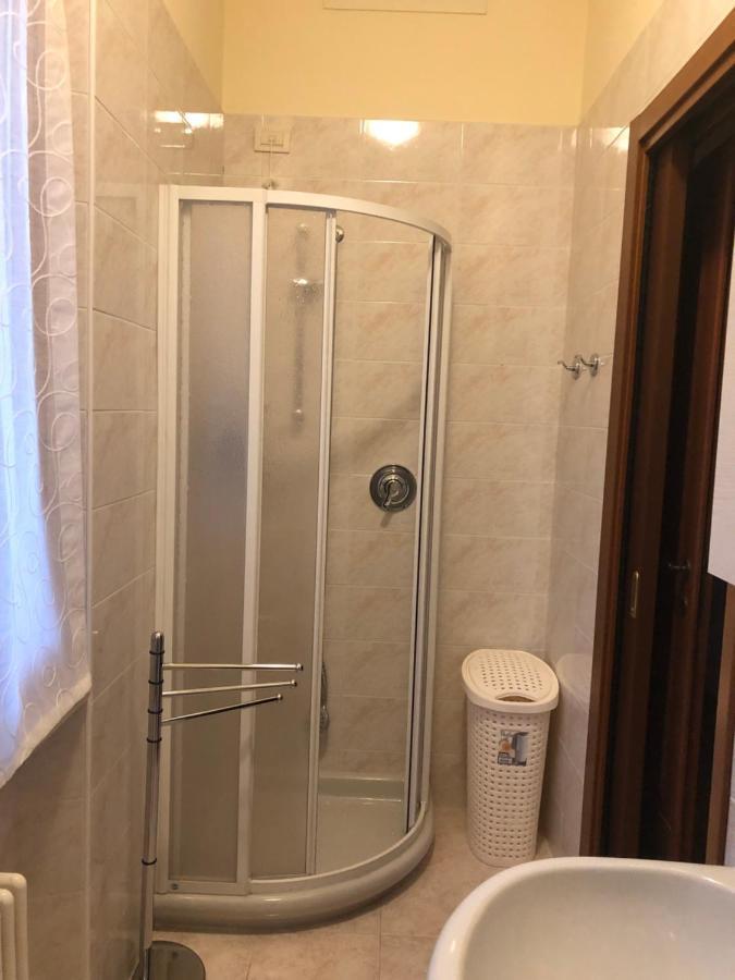 Casa Patrizia Lägenhet Torri Del Benaco Exteriör bild