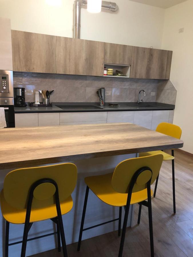 Casa Patrizia Lägenhet Torri Del Benaco Exteriör bild