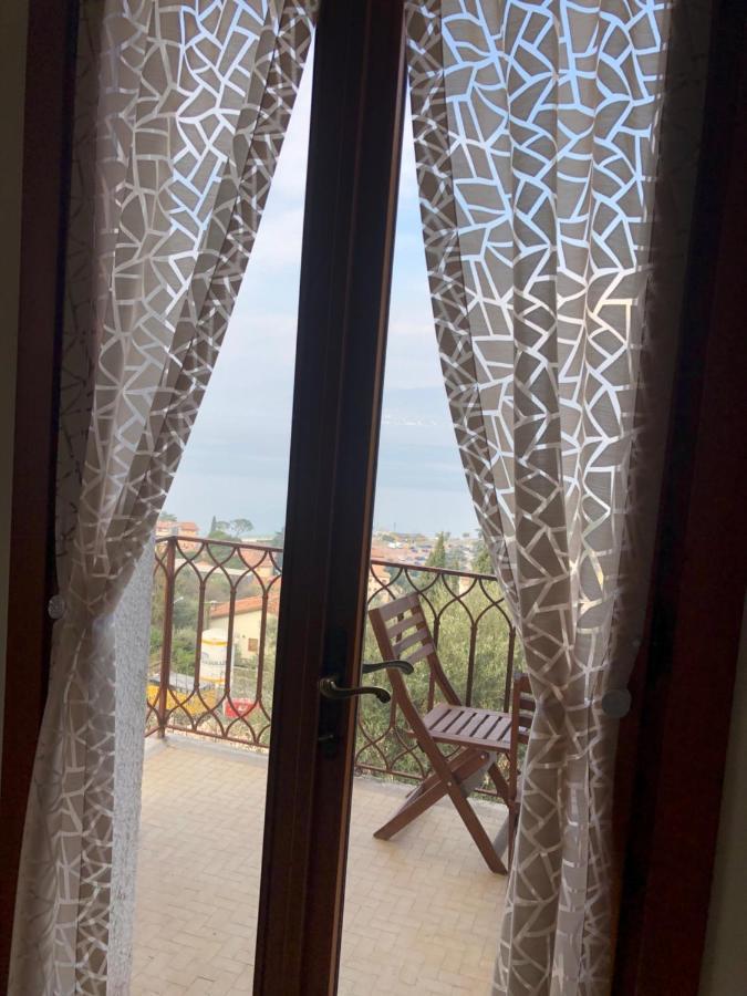 Casa Patrizia Lägenhet Torri Del Benaco Exteriör bild