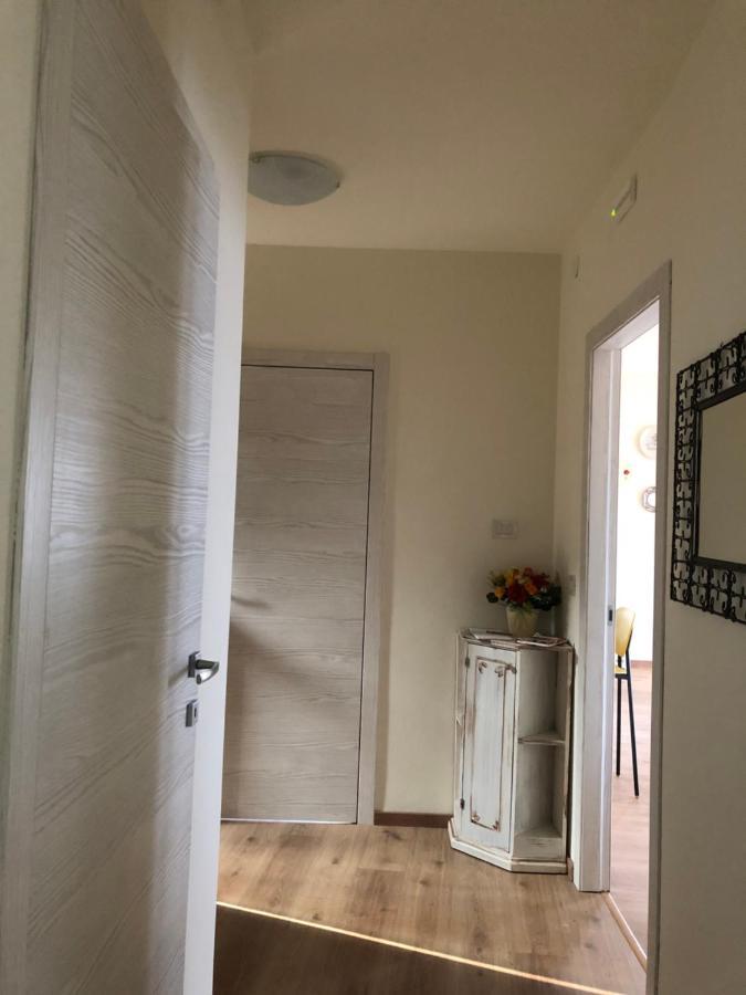 Casa Patrizia Lägenhet Torri Del Benaco Exteriör bild