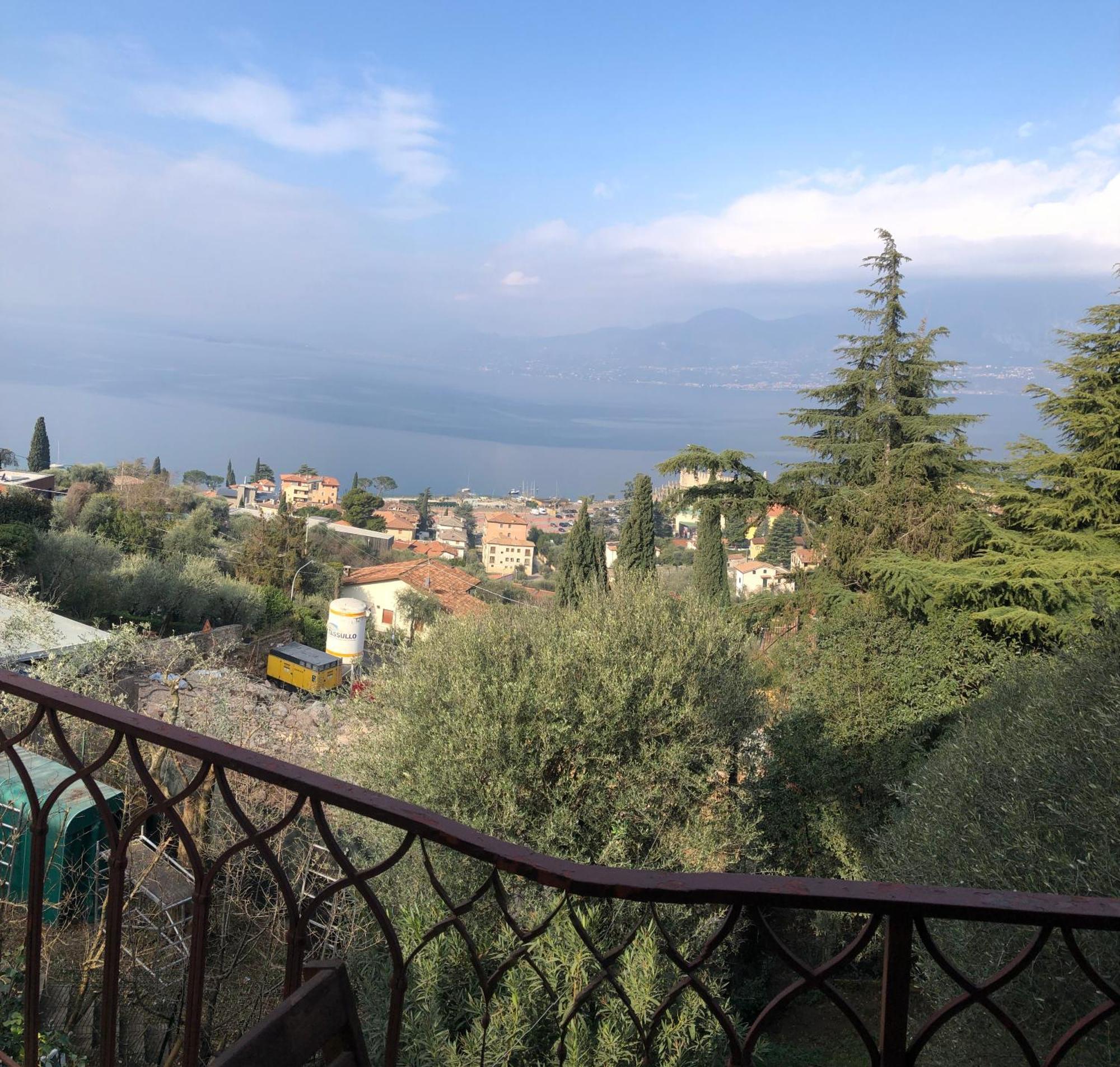 Casa Patrizia Lägenhet Torri Del Benaco Exteriör bild